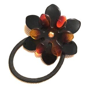 Decorative Floral Hair Accessory